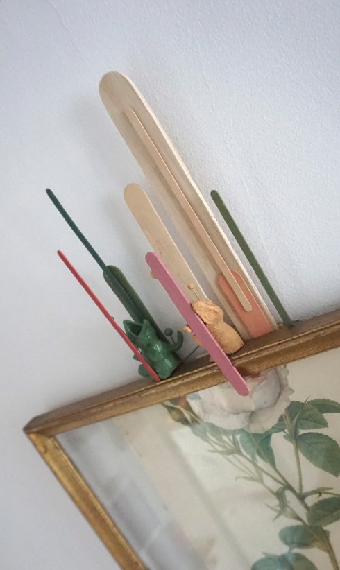 THORNED-ROSE-detail up